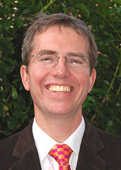 Lecturers/Giles240.jpg